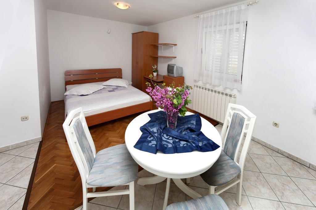 Apartments In Beautiful Split Podstrana Værelse billede